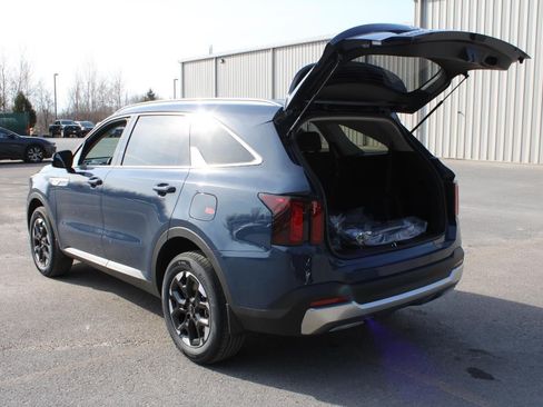 New 2026 Kia Sorento S AWD/4WD image 7
