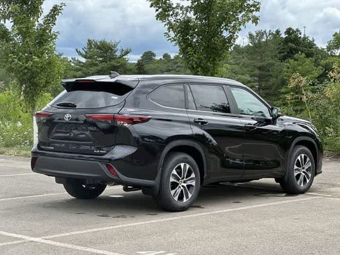 New 2024 Toyota Highlander XLE AWD/4WD image 34