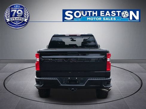 Used 2021 Chevrolet Silverado 1500 Custom Trail Boss AWD/4WD image 4