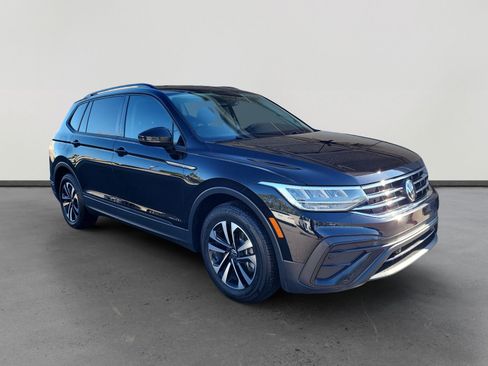 Used 2023 Volkswagen Tiguan S image 7