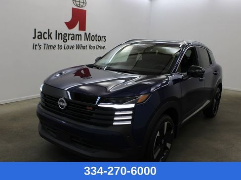 New 2026 Nissan Kicks SR w/ SR Premium Package FWD image 1