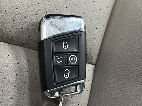Used 2022 Volkswagen Atlas SE AWD/4WD image 20