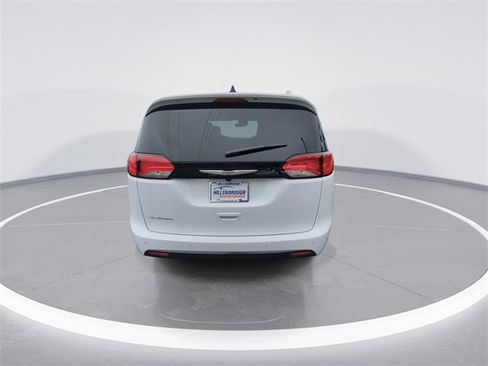 New 2026 Chrysler Voyager LX image 7