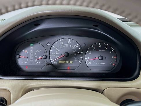 Used 2001 Toyota Solara SE FWD image 12