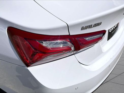 Used 2021 Chevrolet Malibu LT FWD image 27