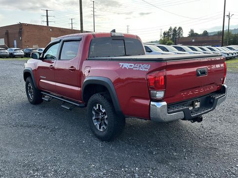 Used 2017 Toyota Tacoma TRD Off-Road w/ Tow Package (A/T) AWD/4WD image 6