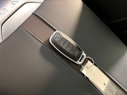 New 2026 Nissan Armada Platinum Reserve image 34