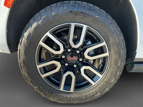 Used 2023 GMC Yukon XL AT4 w/ Technology Package image 14