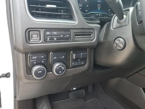 Used 2022 Chevrolet Suburban RST w/ Luxury Package AWD/4WD image 24