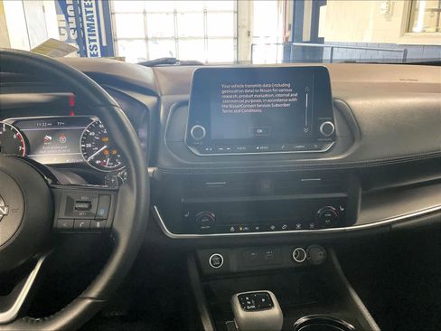 Certified 2023 Nissan Rogue SV w/ SV Premium B Package image 18