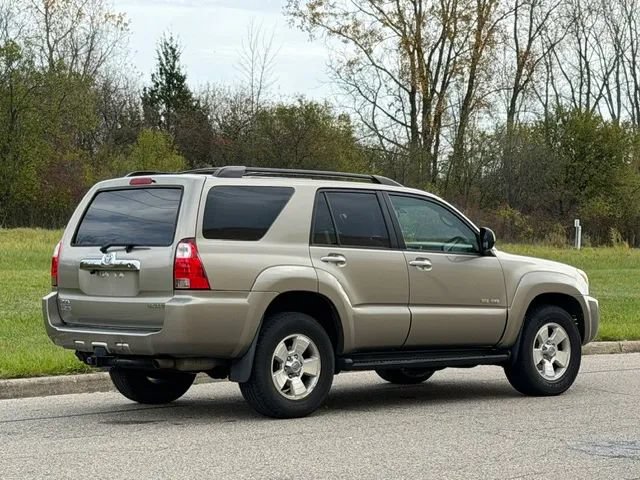 Used 2006 Toyota 4Runner SR5 AWD/4WD image 16