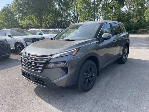 New 2026 Nissan Rogue SV FWD image 3