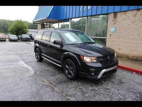 Used 2020 Dodge Journey Crossroad FWD image 1