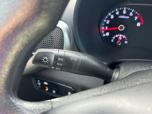 Used 2022 Kia Soul LX w/ Technology Package FWD image 18