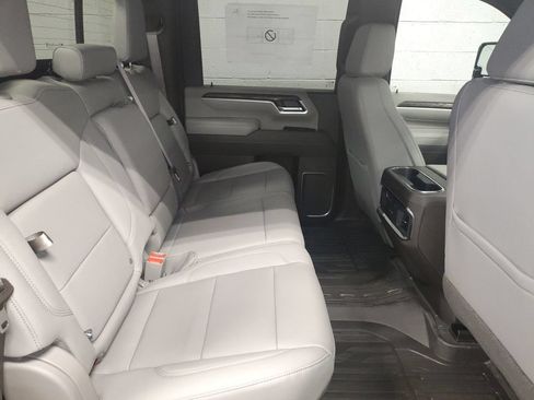 New 2026 GMC Sierra 2500 SLT AWD/4WD image 11