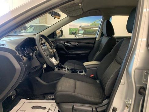 Used 2017 Nissan Rogue S image 23