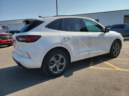 Used 2023 Ford Escape ST-Line w/ Tech Pack #1 AWD/4WD image 4