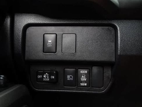 Used 2023 Toyota Tacoma TRD Off-Road image 42