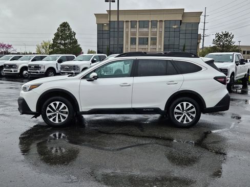 Used 2020 Subaru Outback Premium w/ Popular Package #1 AWD/4WD image 9