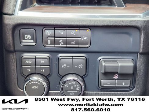 Used 2026 Chevrolet Suburban Premier w/ Sun And Tow Package AWD/4WD image 21