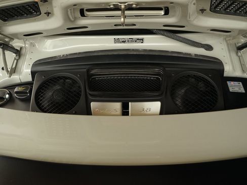 Used 2018 Porsche 911 Turbo S AWD/4WD image 31