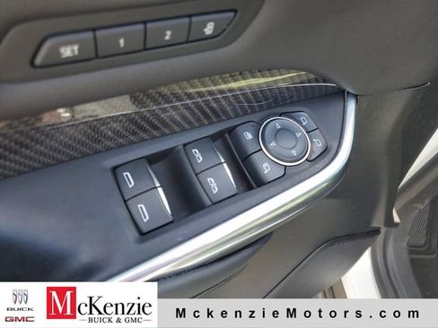 Used 2022 Cadillac XT4 Sport w/ Comfort Package FWD image 9