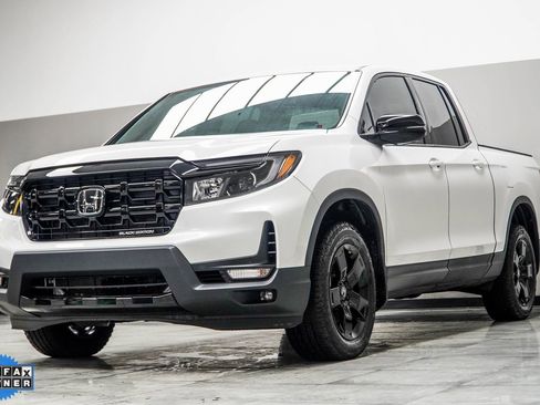 Used 2025 Honda Ridgeline Black Edition image 12