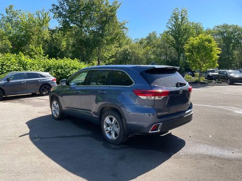 Used 2017 Toyota Highlander Limited AWD/4WD image 8