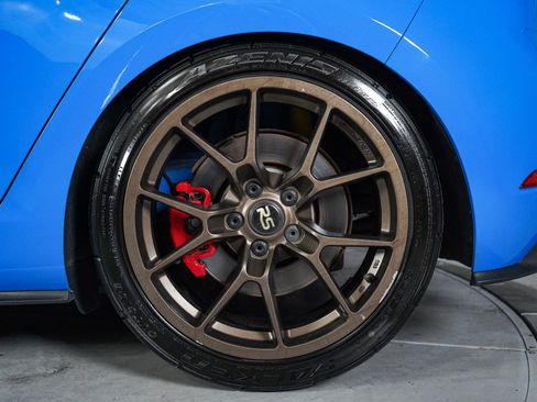 Used 2021 Volkswagen GTI SE FWD image 10