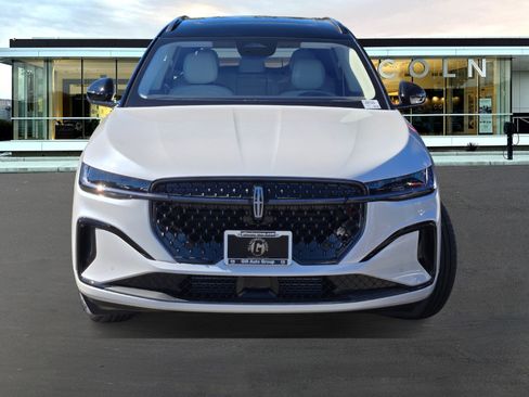 New 2026 Lincoln Nautilus Black Label w/ Jet Appearance Package image 2