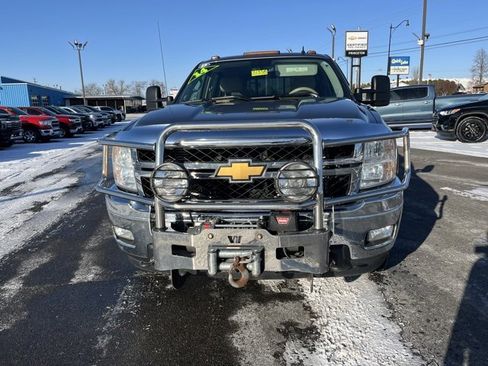 Used 2014 Chevrolet Silverado 2500 LTZ w/ LTZ Plus Package image 2