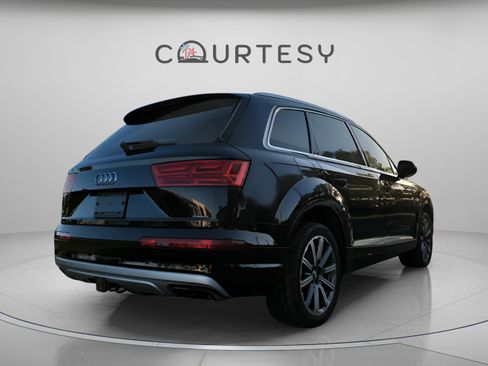 Used 2019 Audi Q7 Premium Plus image 5