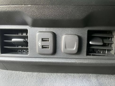 Used 2022 Chevrolet Silverado 1500 RST AWD/4WD image 14