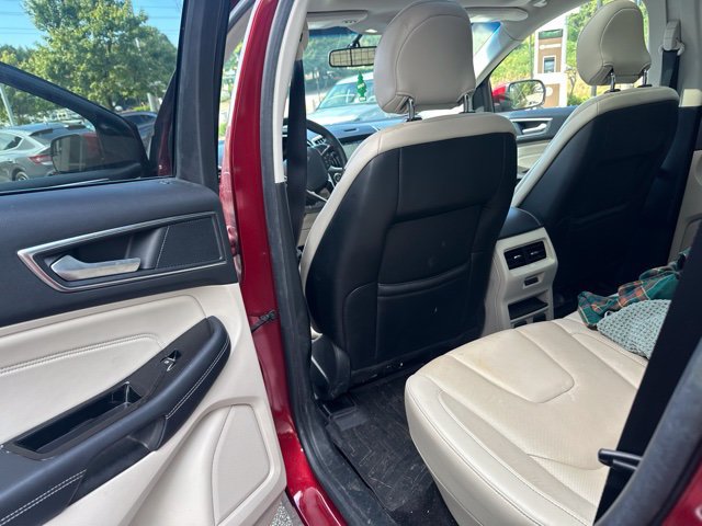 Used 2018 Ford Edge Titanium w/ Equipment Group 301A FWD image 7