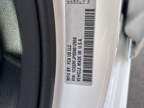 Used 2025 RAM 1500 Laramie image 39