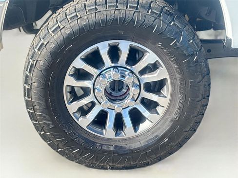 Used 2022 Ford F250 Lariat w/ Lariat Value Package image 33