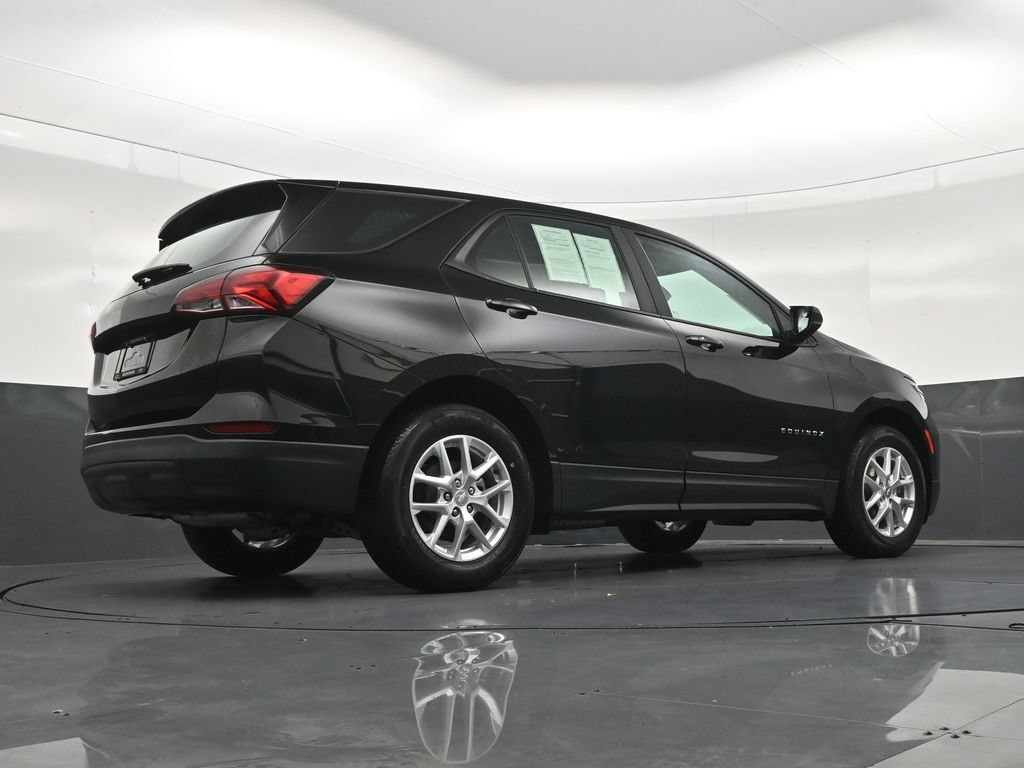 Used 2024 Chevrolet Equinox LS FWD image 28