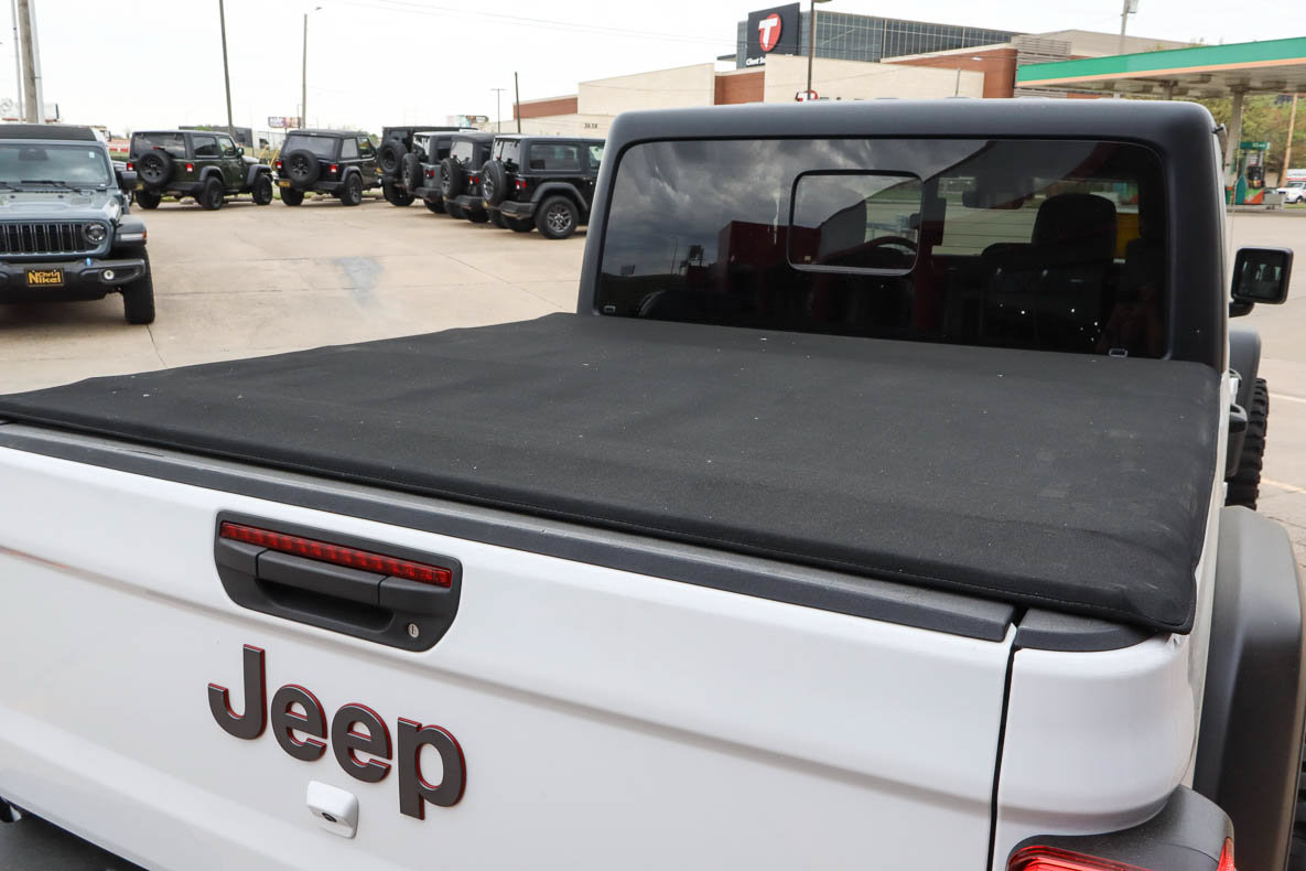 Used 2020 Jeep Gladiator Rubicon AWD/4WD image 15
