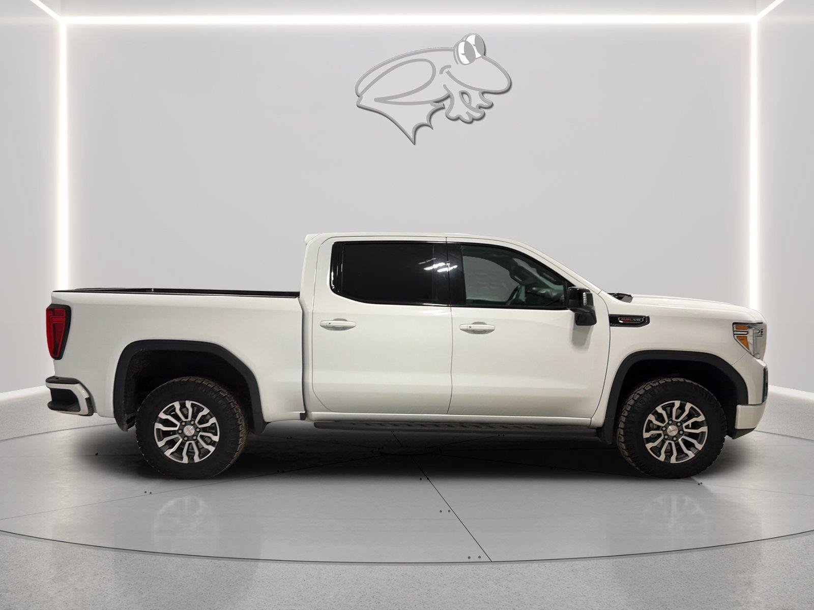 Used 2022 GMC Sierra 1500 AT4 w/ AT4 Premium Package AWD/4WD image 7