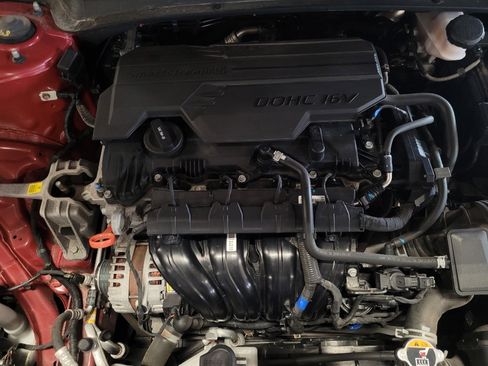 Used 2024 Hyundai Elantra Limited FWD image 30