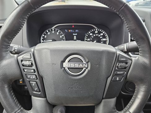 Used 2024 Nissan Frontier SV w/ SV Convenience Package image 11