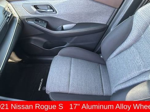 Used 2021 Nissan Rogue S image 12