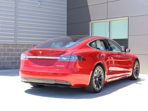 Used 2020 Tesla Model S Performance AWD/4WD image 5