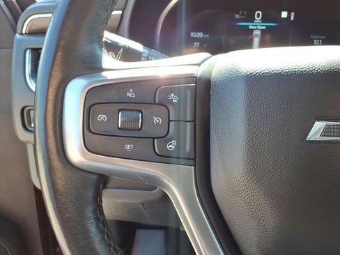 Used 2022 Chevrolet Tahoe Z71 w/ Luxury Package AWD/4WD image 16