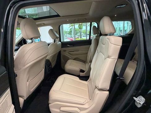 Used 2021 Jeep Grand Cherokee L Limited RWD image 8