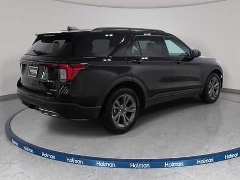 Used 2026 Ford Explorer Active w/ Active Comfort Package AWD/4WD image 6
