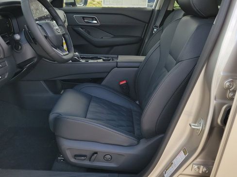 New 2026 Nissan Rogue Platinum w/ Platinum Premium Package image 6