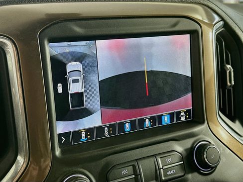 Used 2021 Chevrolet Silverado 1500 High Country w/ Technology Package RWD image 23