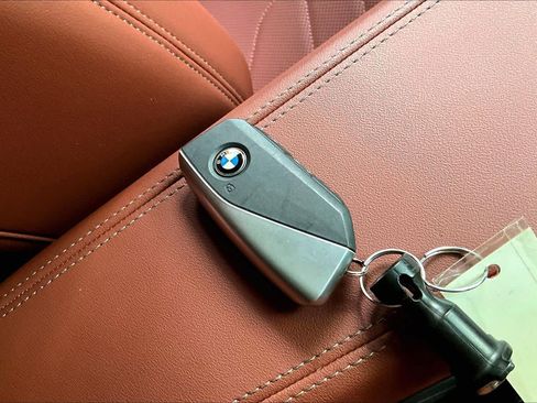Used 2026 BMW X2 xDrive28i AWD/4WD image 14