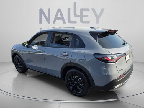 Used 2025 Honda HR-V Sport image 3